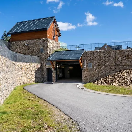 Lägenhet - Luxusni Pro Dve Rodiny S Detmi *