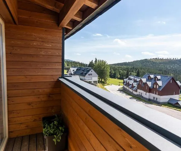 - Luxusni Pro Dve Rodiny S Detmi