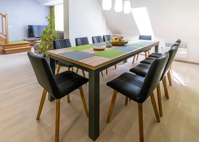 - Luxusni Pro Dve Rodiny S Detmi 아파트